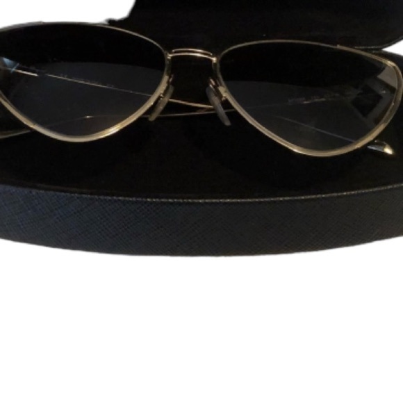 Salvatore Ferragamo gold rimmed cat eye aviators gold with case like new - Picture 9 of 14